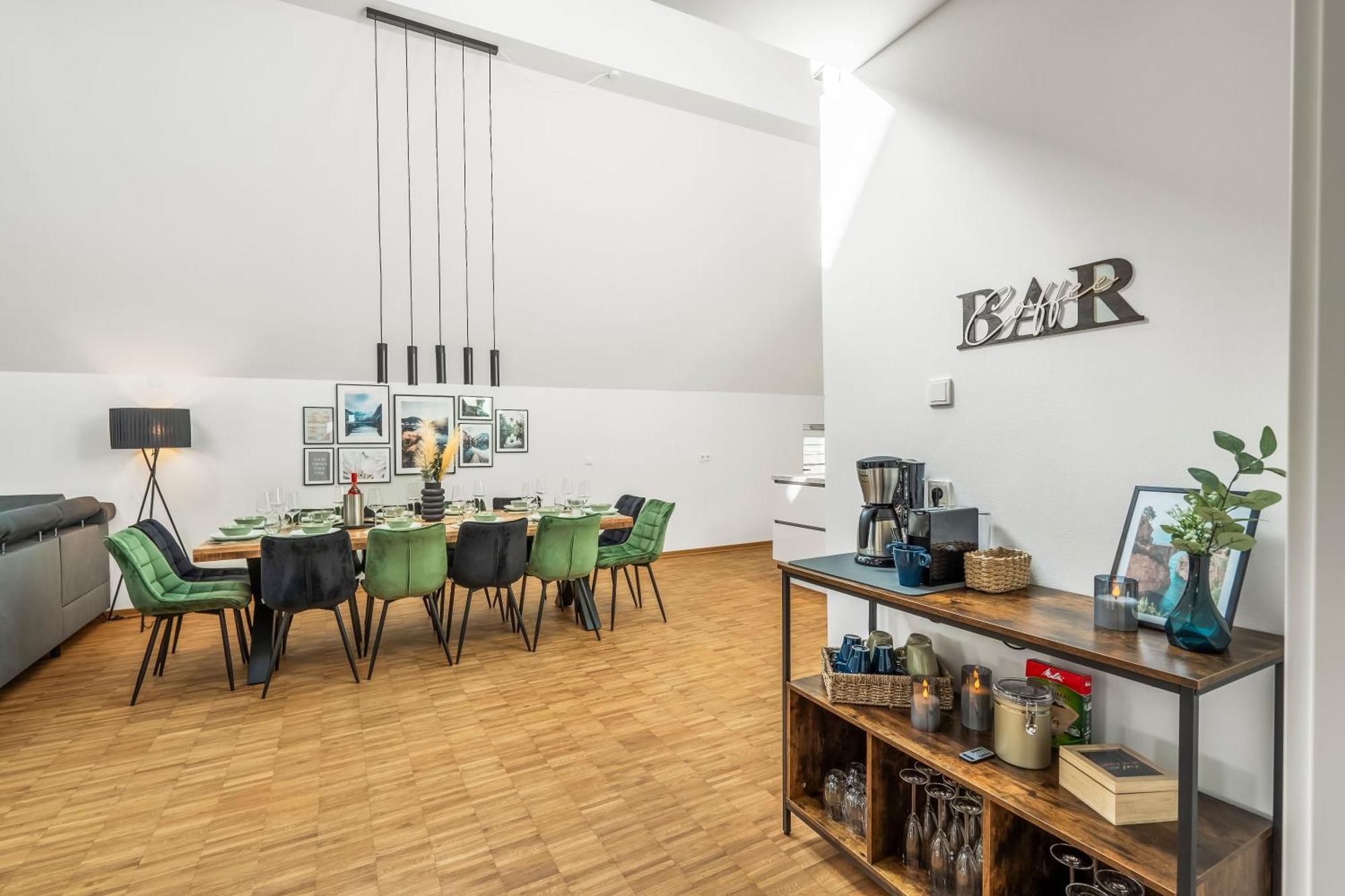 Appartamento Dnd Design Loft I 170Qm I Parken I Balkon I Workstation I Netflix I Kaffee I Waschmaschine I Trockner I Xbox I Ausblick Würzburg Esterno foto