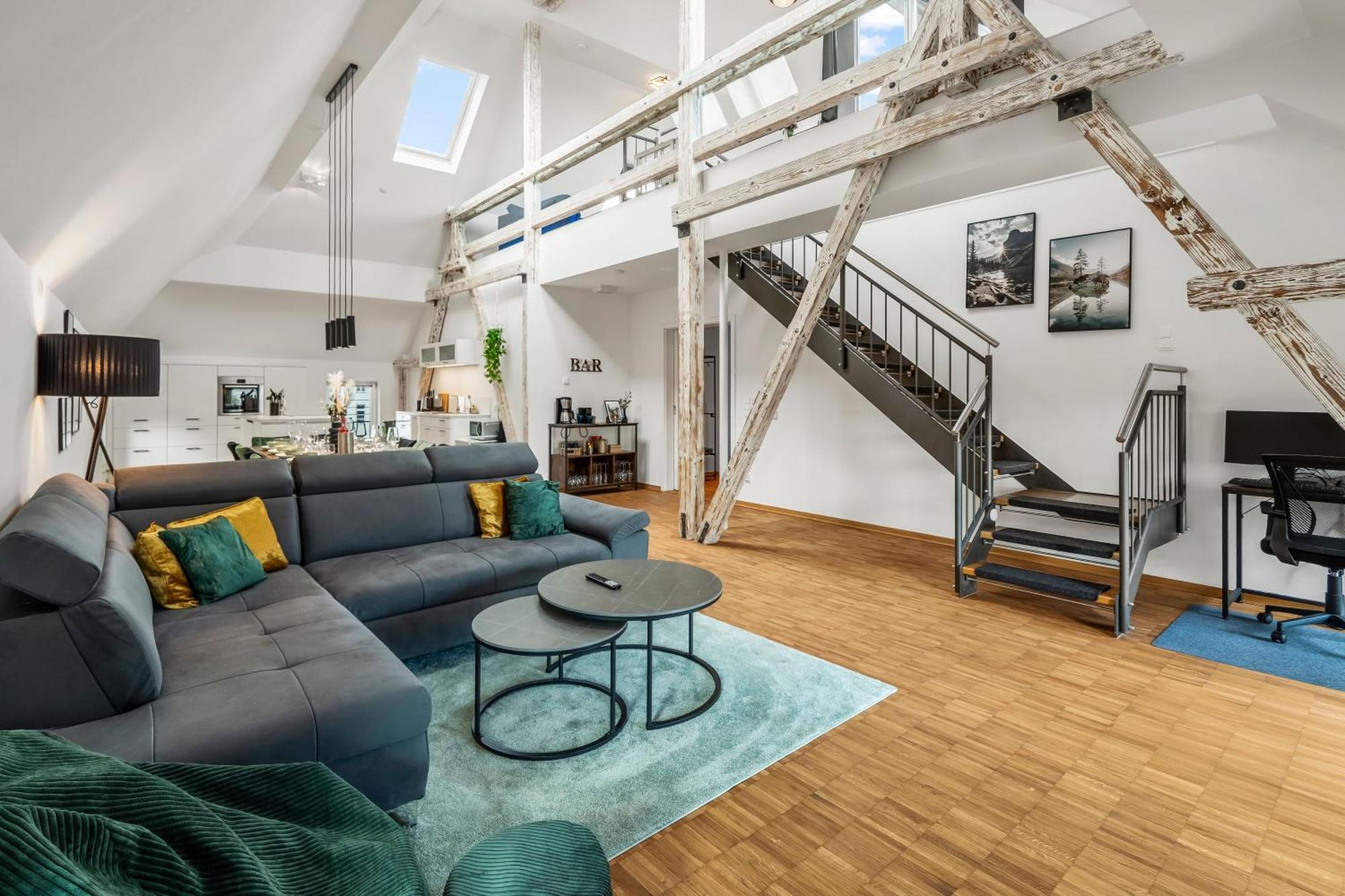 Appartamento Dnd Design Loft I 170Qm I Parken I Balkon I Workstation I Netflix I Kaffee I Waschmaschine I Trockner I Xbox I Ausblick Würzburg Esterno foto