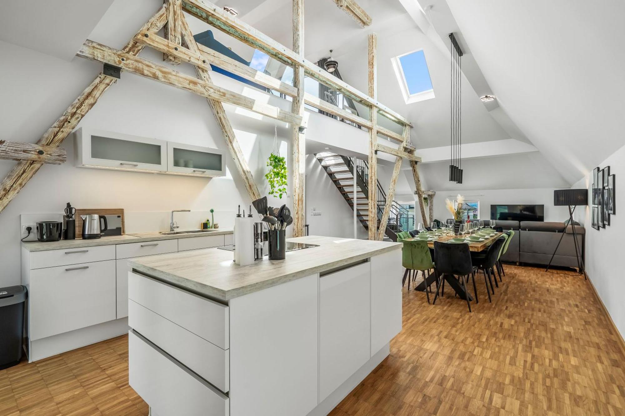 Appartamento Dnd Design Loft I 170Qm I Parken I Balkon I Workstation I Netflix I Kaffee I Waschmaschine I Trockner I Xbox I Ausblick Würzburg Esterno foto