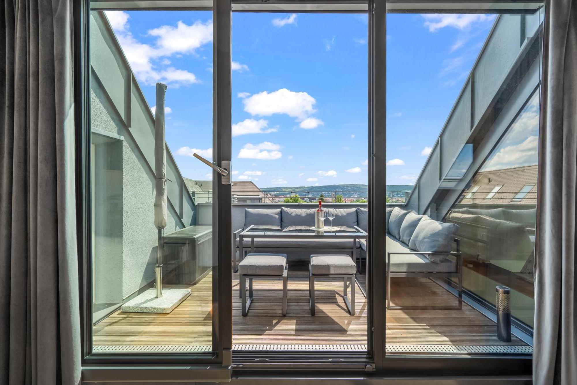 Appartamento Dnd Design Loft I 170Qm I Parken I Balkon I Workstation I Netflix I Kaffee I Waschmaschine I Trockner I Xbox I Ausblick Würzburg Esterno foto