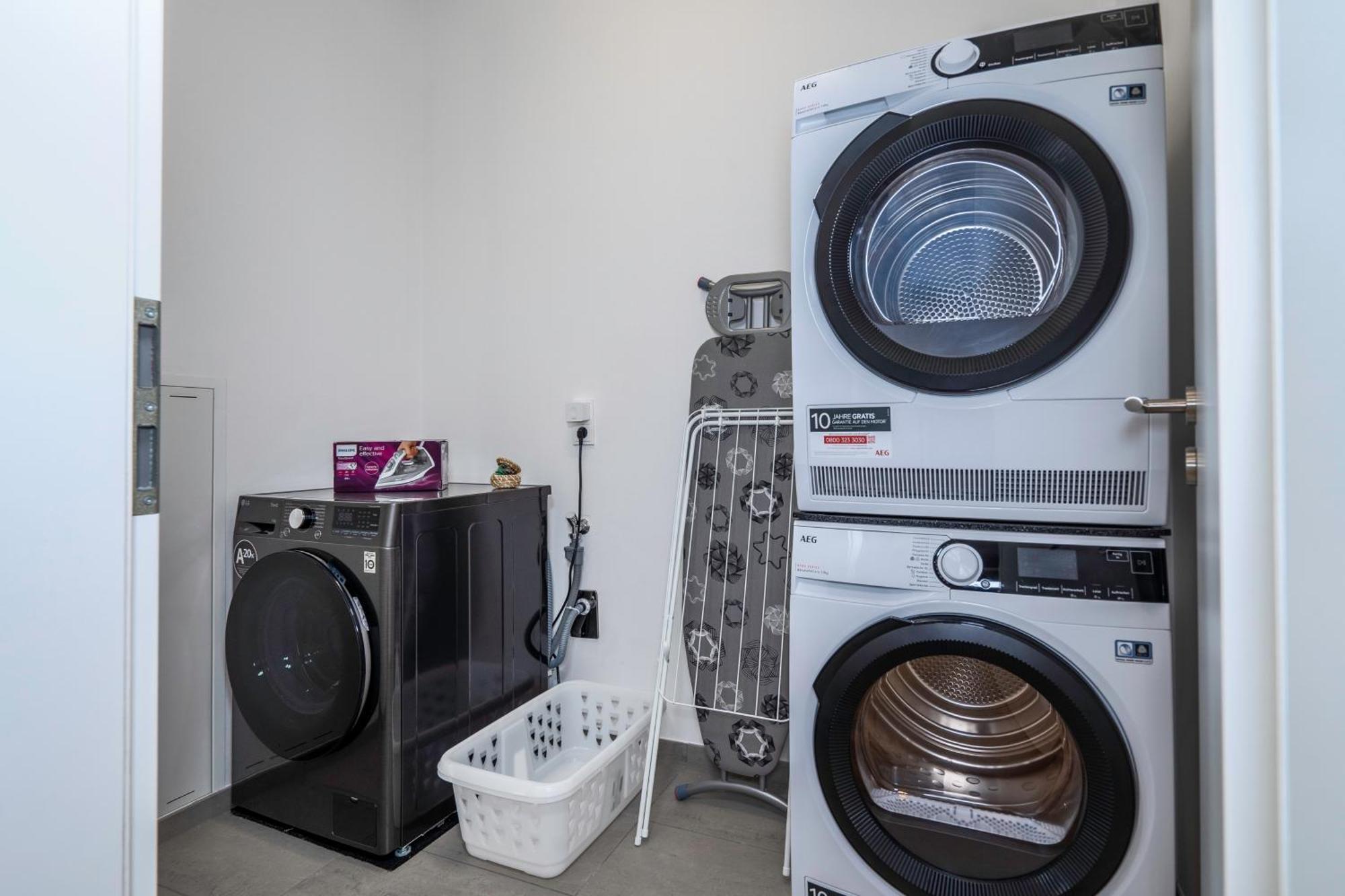 Appartamento Dnd Design Loft I 170Qm I Parken I Balkon I Workstation I Netflix I Kaffee I Waschmaschine I Trockner I Xbox I Ausblick Würzburg Esterno foto