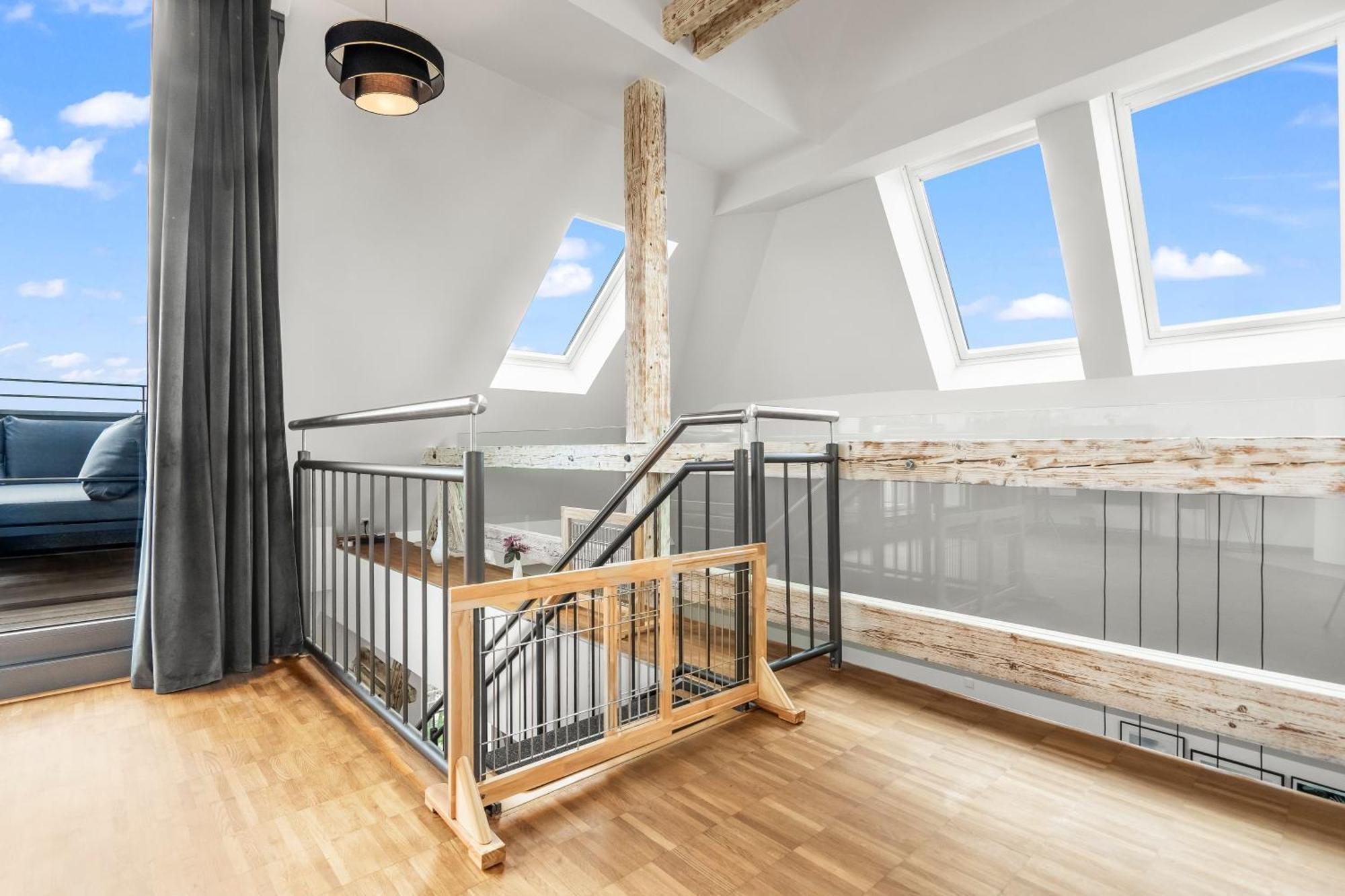 Appartamento Dnd Design Loft I 170Qm I Parken I Balkon I Workstation I Netflix I Kaffee I Waschmaschine I Trockner I Xbox I Ausblick Würzburg Esterno foto
